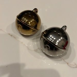 Jingle Bells salt and pepper shakers